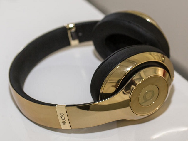 beats-studio-wireless-gold-pill-07-600