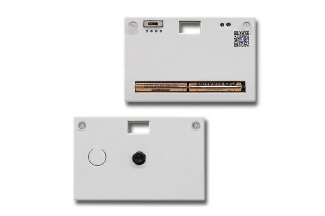 paper-shoot-camera-1-640x426-c