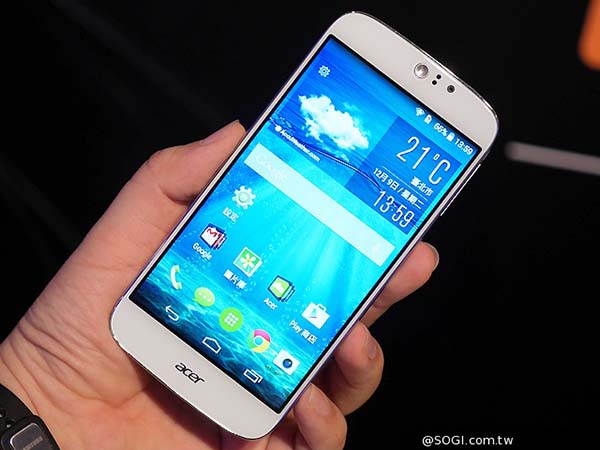 Acer Liquid Jade S 03
